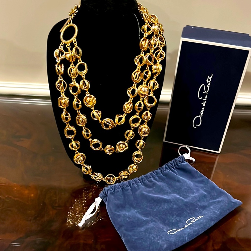 Oscar de la Renta necklace
